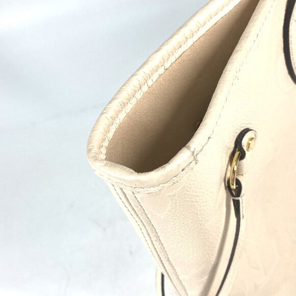 LOUIS VUITTON Beige Monogram Tote Bag - Picture 9 of 14